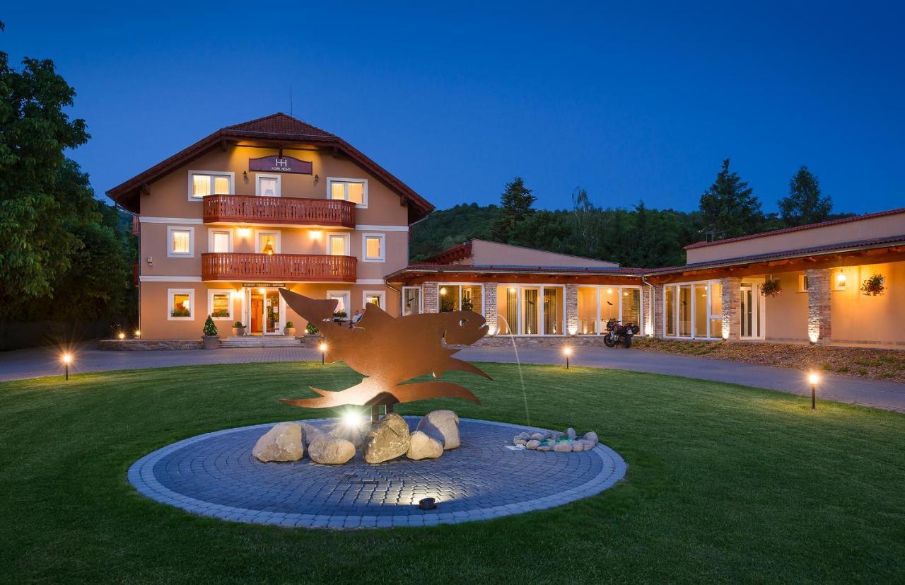 Hotel Honti Wellness Es Konferencia Szalloda Visegrad Ngoại thất bức ảnh