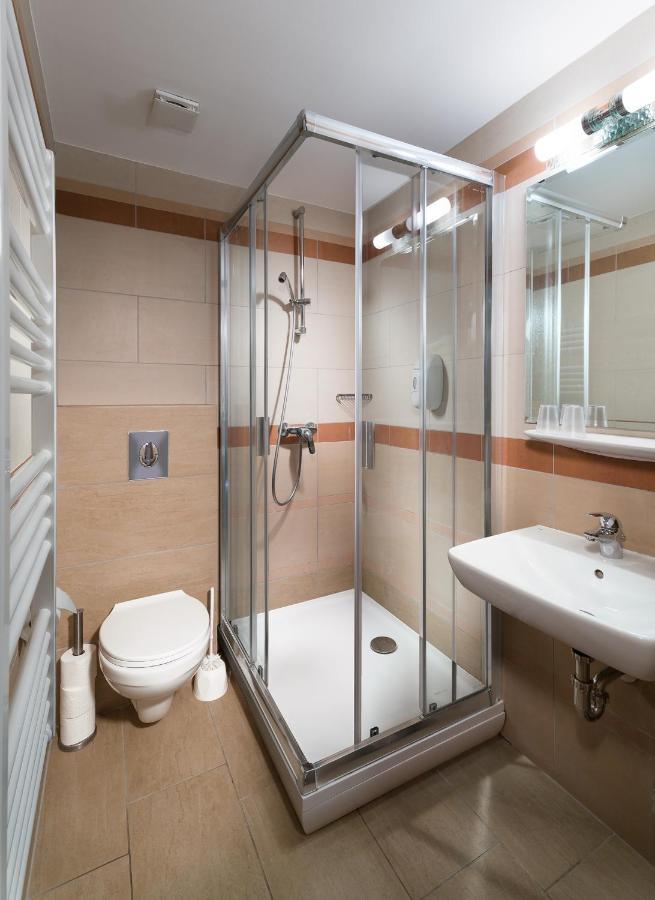 Hotel Honti Wellness Es Konferencia Szalloda Visegrad Ngoại thất bức ảnh