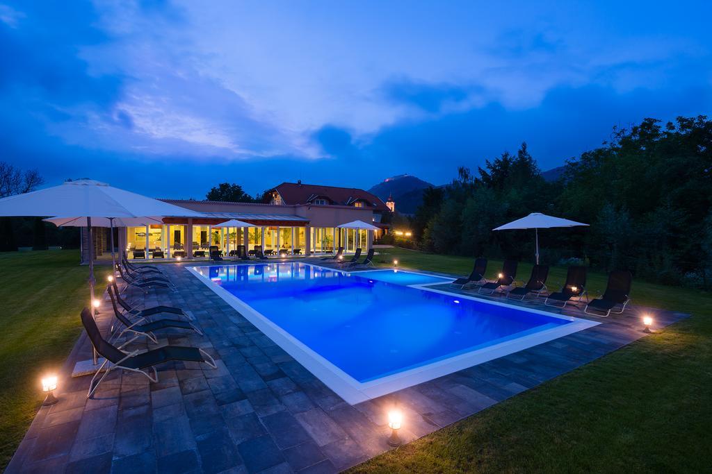 Hotel Honti Wellness Es Konferencia Szalloda Visegrad Ngoại thất bức ảnh