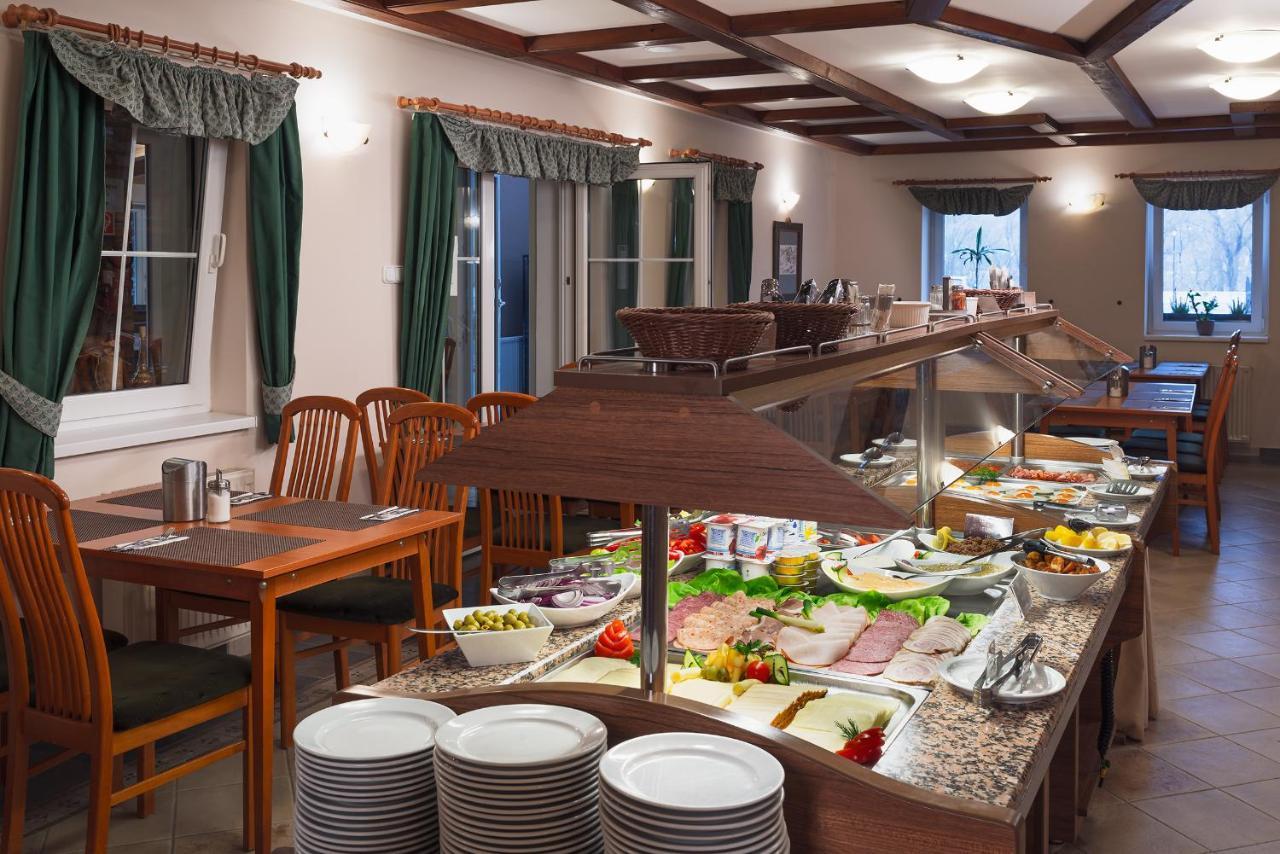 Hotel Honti Wellness Es Konferencia Szalloda Visegrad Ngoại thất bức ảnh