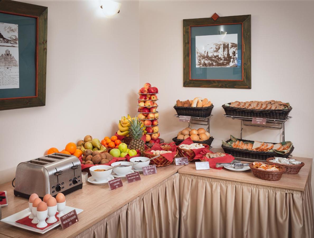 Hotel Honti Wellness Es Konferencia Szalloda Visegrad Ngoại thất bức ảnh
