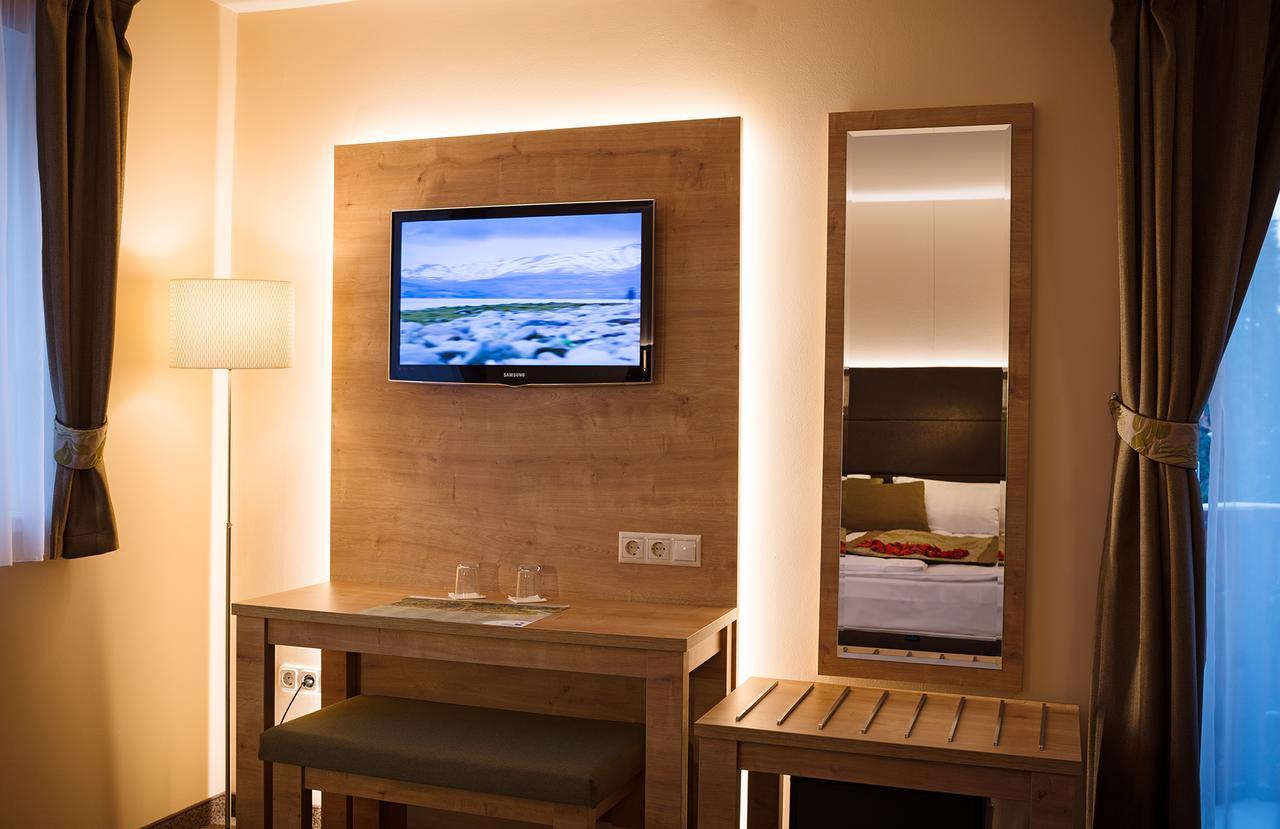 Hotel Honti Wellness Es Konferencia Szalloda Visegrad Ngoại thất bức ảnh